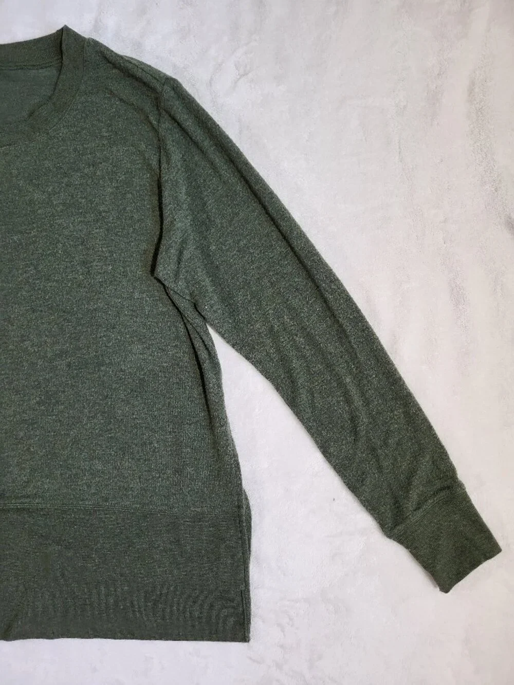 ALO Yoga Glimpse Medium in Forest Green